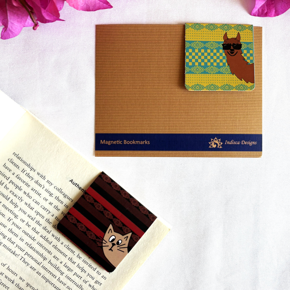 Peek-a-boo: Literary adventures magnetic bookmarks ( Set of 2 )