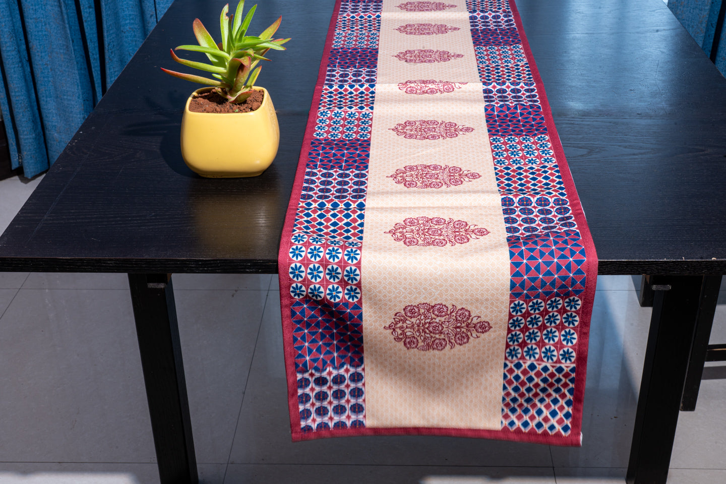 Maroon Jaipuri Table Runner & Six Mats Set