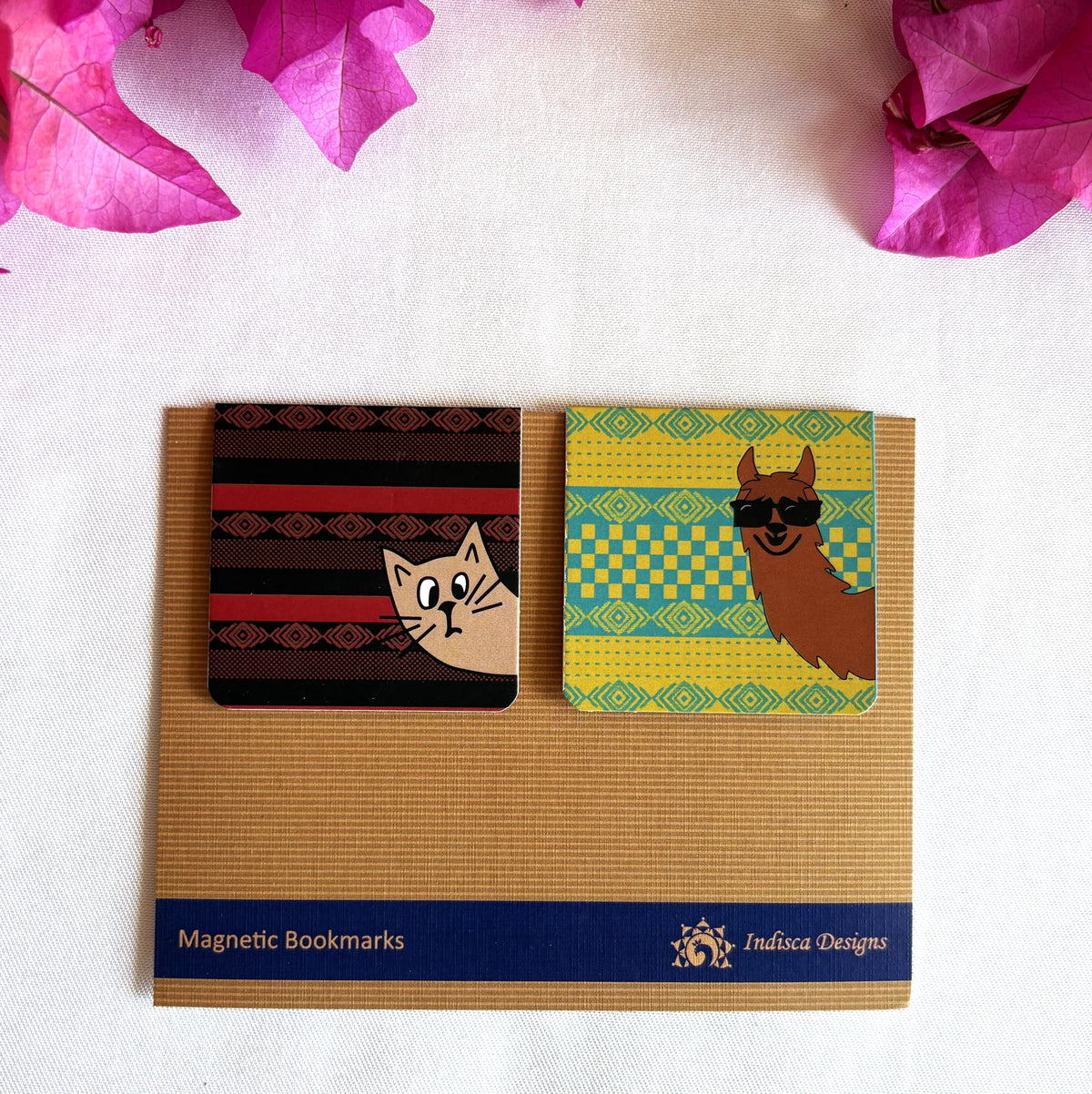 Peek-a-boo: Literary adventures magnetic bookmarks ( Set of 2 )