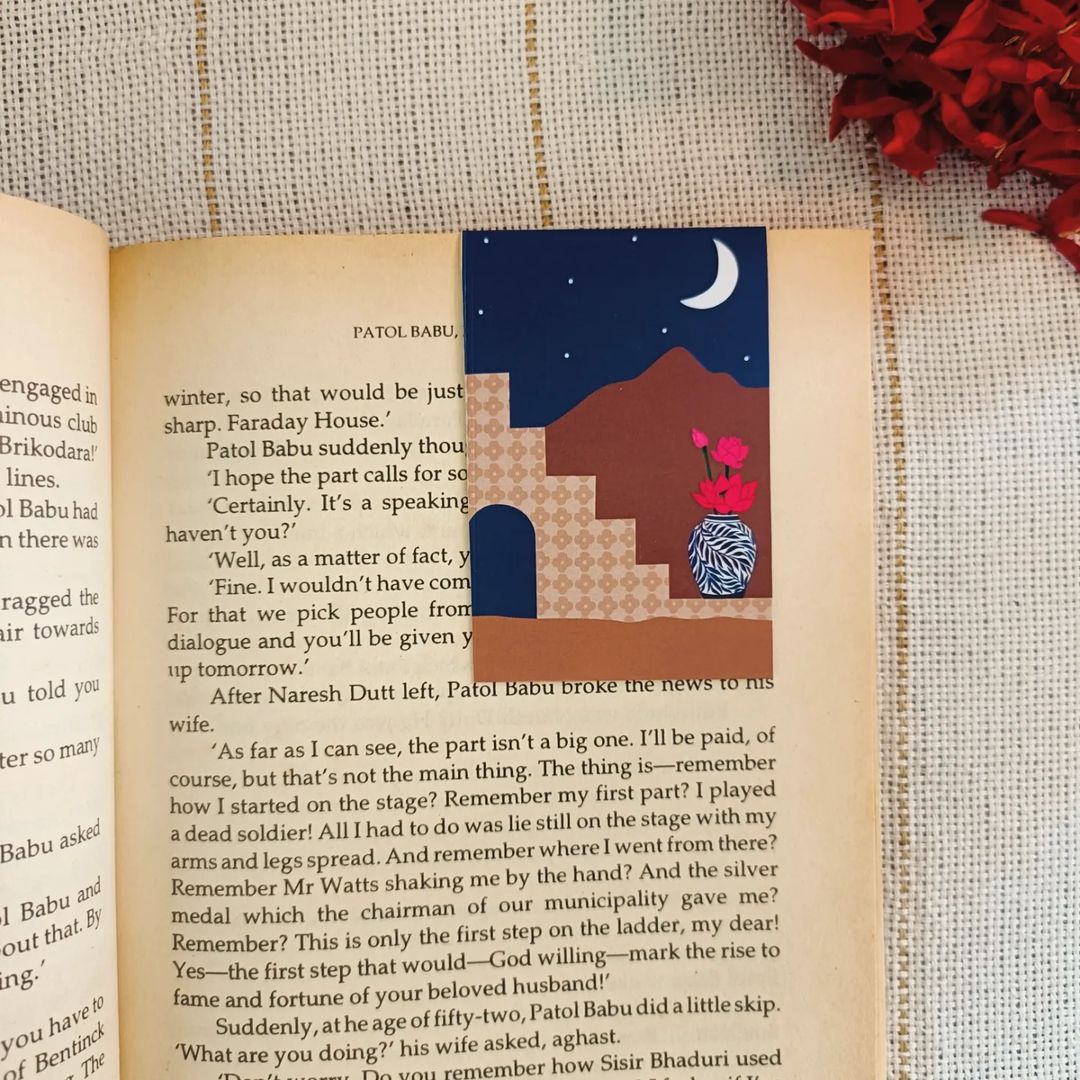 Printed Desert Oasis Themed Magnetic Bookmarks | Set Of 2