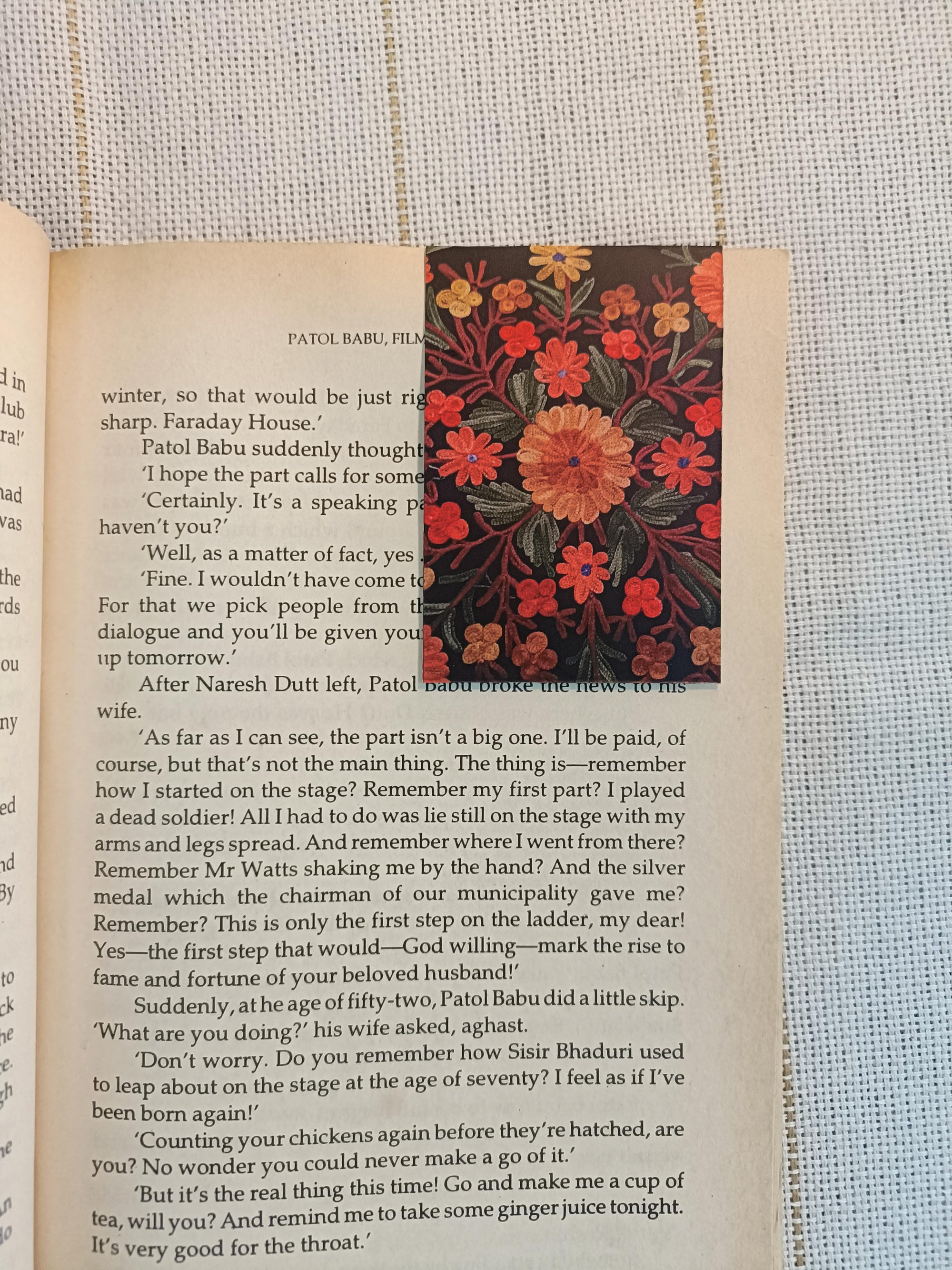 Kashmir's Elegance themed Magnetic Bookmarks ( Set of 2 )